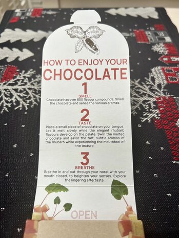Hoe geniet je van Nordic Chocolate Rabarber vegan Chocolade