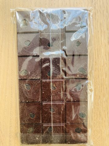 VEGAN PURE CHOCOLADE 65% LAKRITS (stukjes DROP) | NORDIC CHOCOLATE | Organic Chocolate North Sweden