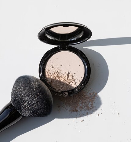 SOFT BLUR TRANSLUCENT MINERAL POWDER MARIA ÅKERBERG 