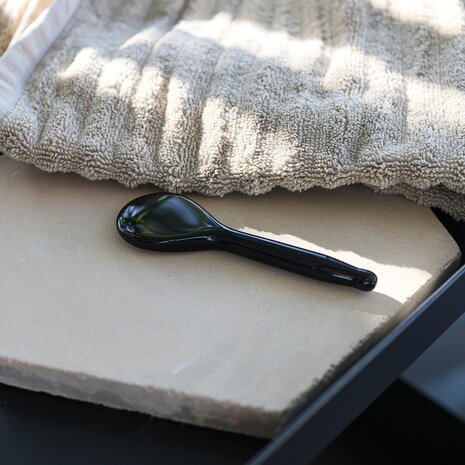 FACE GUA SHA SPOON BLACK OBSIDIAN MARIA &Aring;KERBERG 