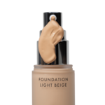 FOUNDATION LIGHT BEIGE | MARIA ÅKERBERG | Lichte, warme tint