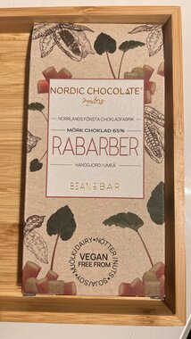 BIO DARK CHOCOLATE 65% RABARBER (Met Rabarber uit Zweden) | NORDIC CHOCOLATE | Organic Chocolate North Sweden