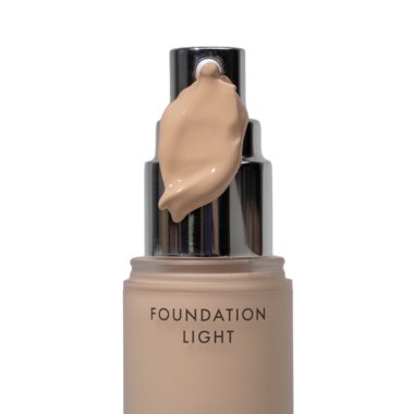 FOUNDATION LIGHT | MARIA ÅKERBERG | Voor een lichtere huid met een neutrale ondertoon.